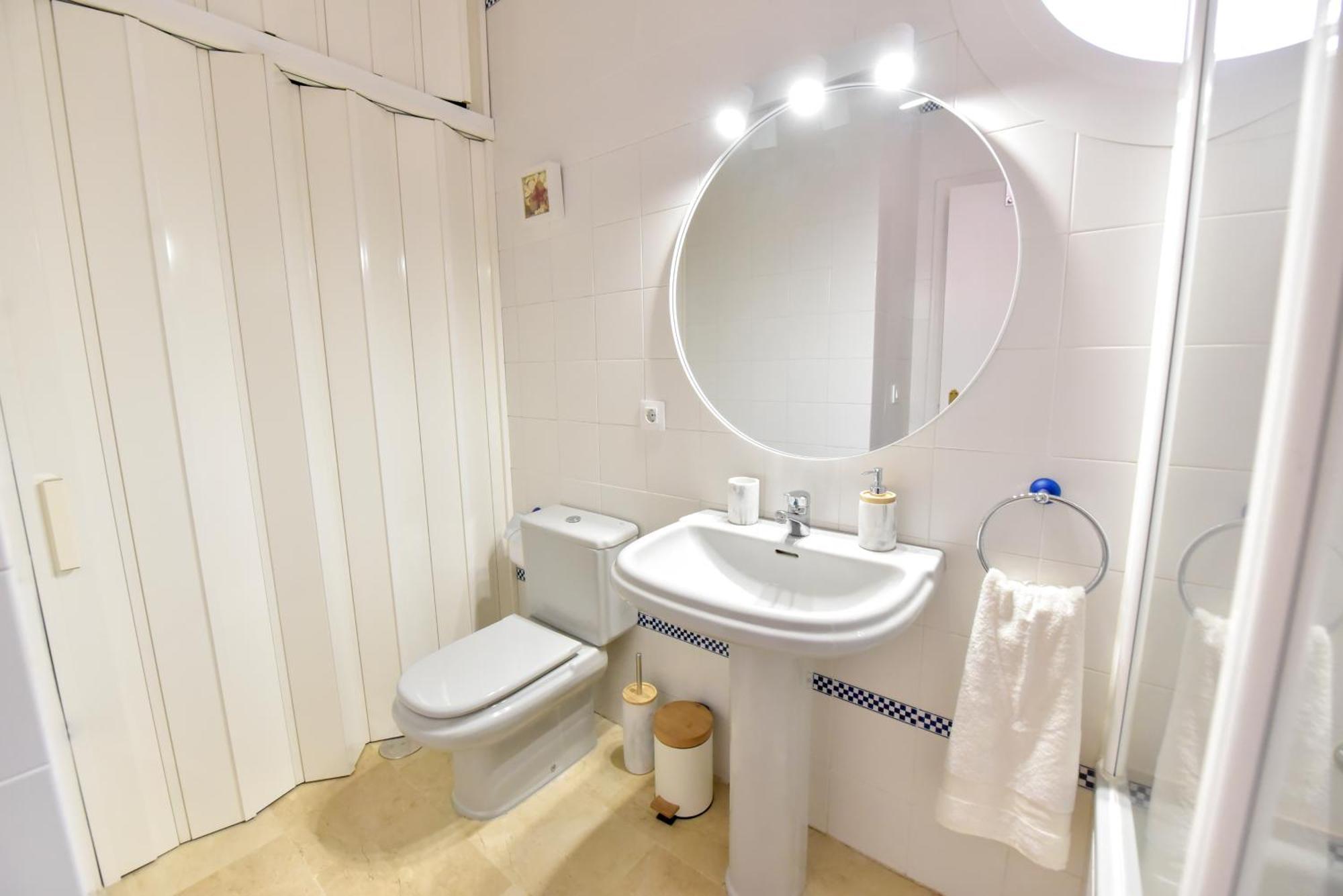 New! Exclusive Duplex Design - Parking & Pool *
