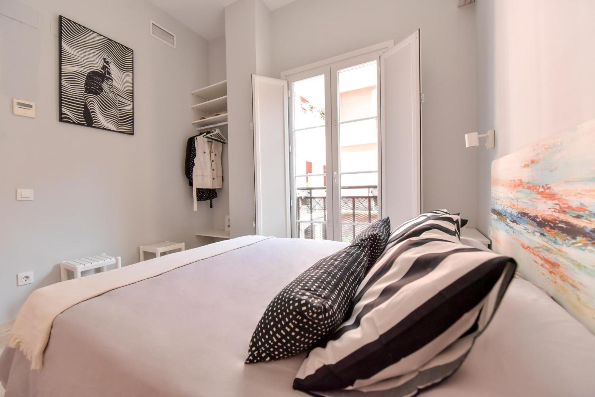 New! Exclusive Duplex Design - Parking & Pool