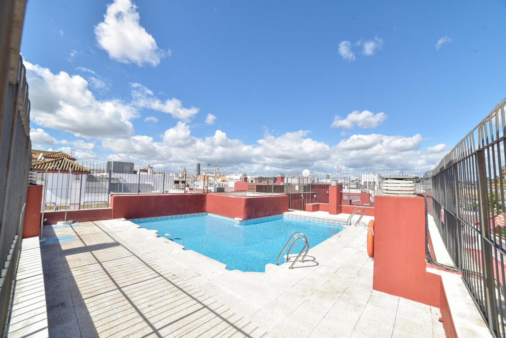 New! Exclusive Duplex Design - Parking & Pool *