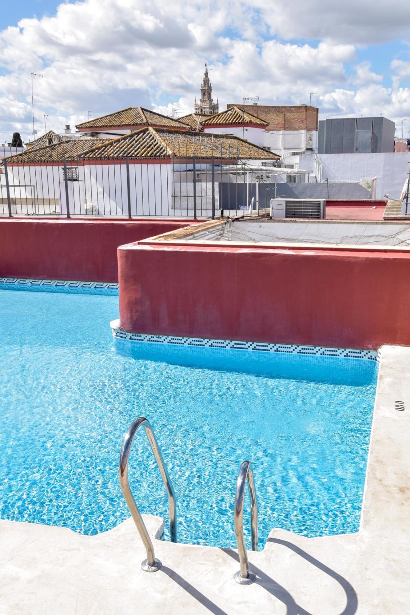New! Exclusive Duplex Design - Parking & Pool Appartement *